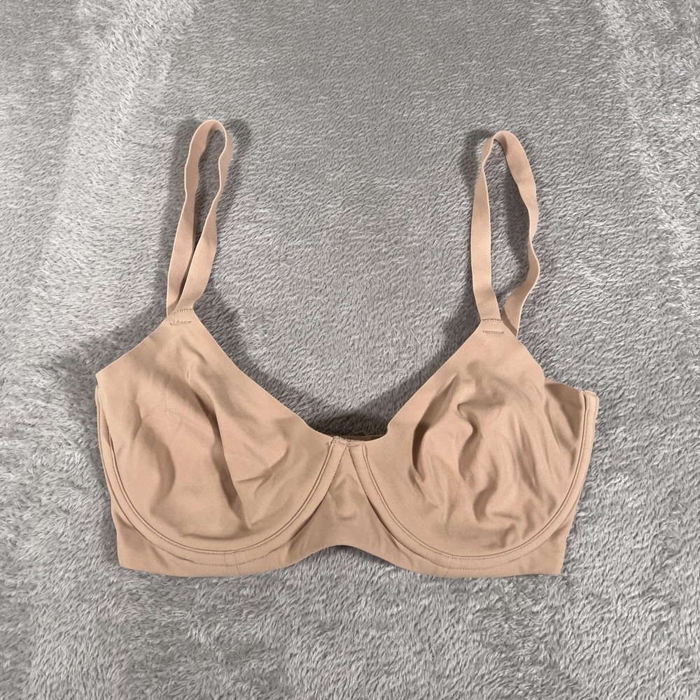 Skims Bra Womens 32DDD‎ Nude Beige Underwire Adjustable Straps Smooth Hook Back